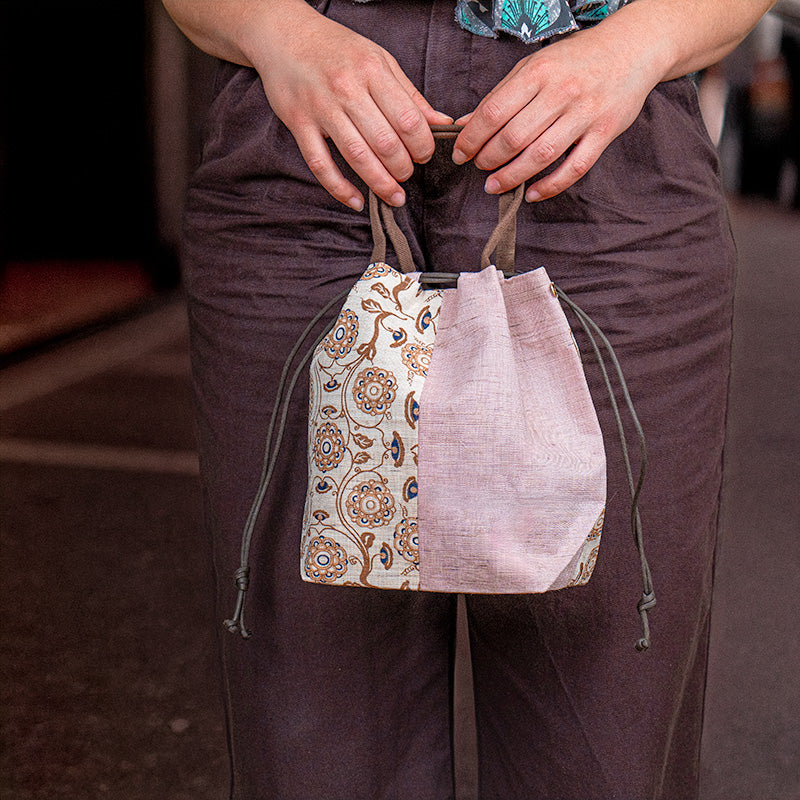 Bolso Kinchaku Japonés de Lino Karakusa
