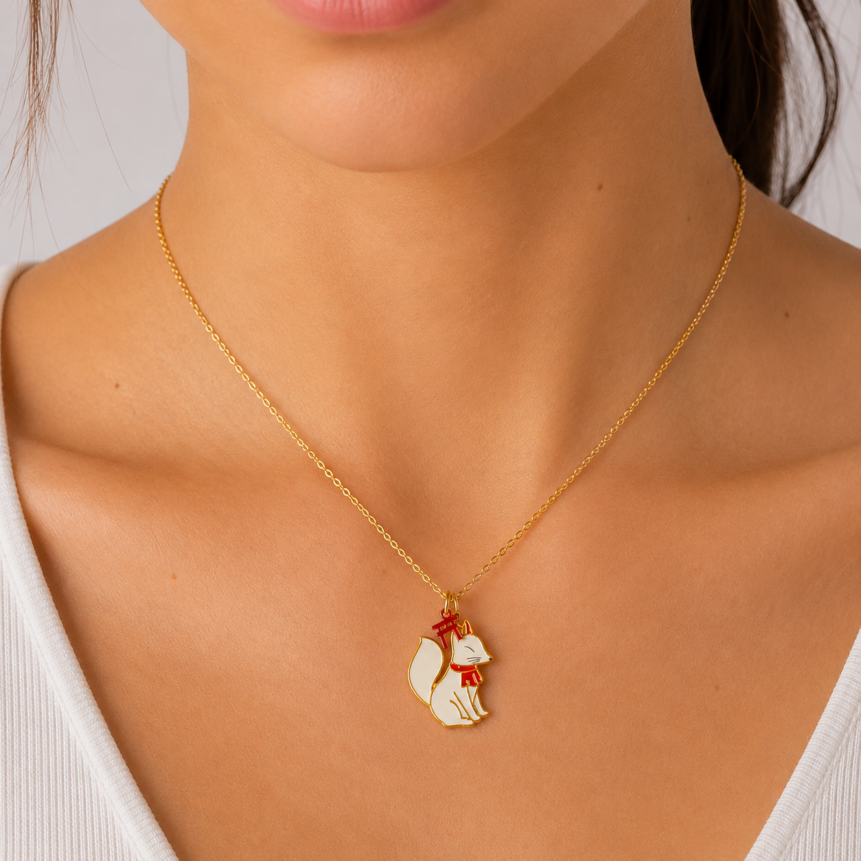 Collar japonés con colgante de kitsune guardián
