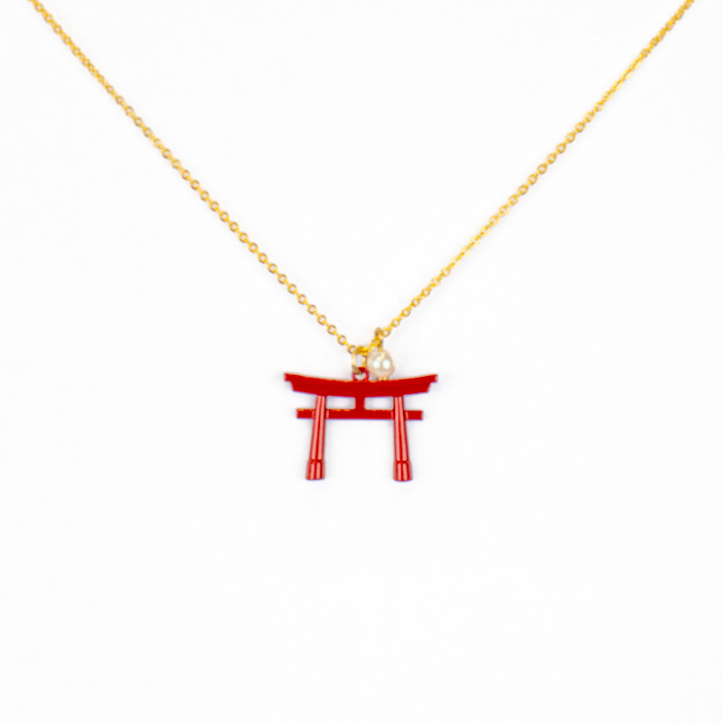 Collar japonés con colgante en forma de torii