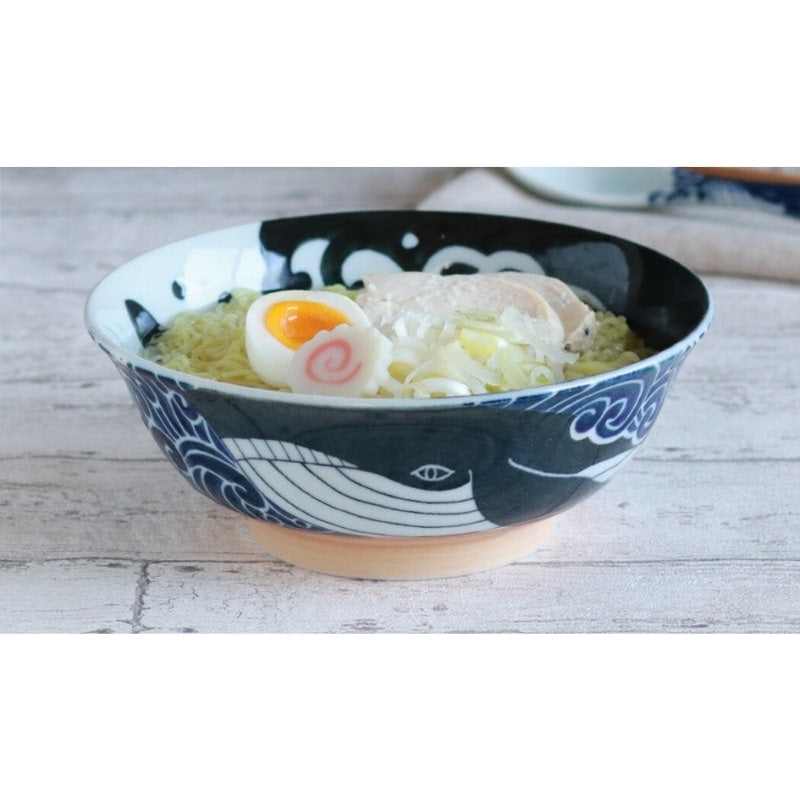 Cuenco japonés para ramen ballena