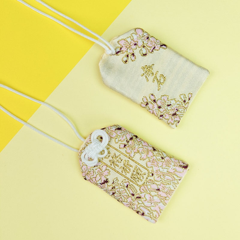 Omamori Protector Dorado