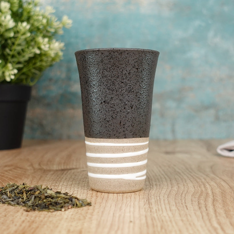 Taza Japonesa de Terracota Negra