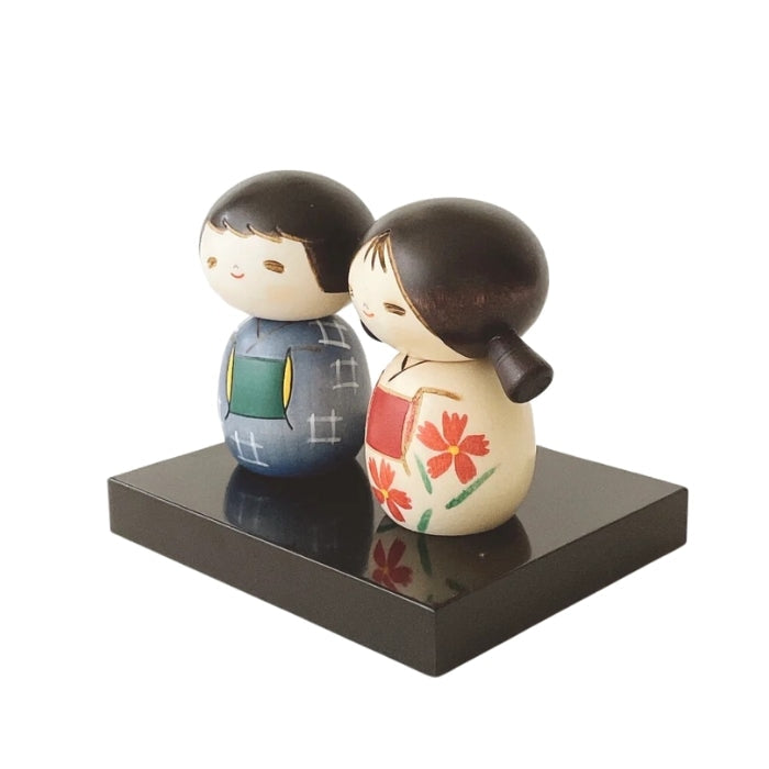Muñecas Kokeshi de la amistad