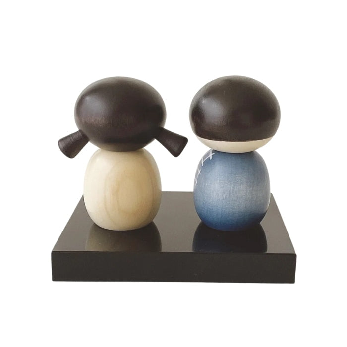 Muñecas Kokeshi de la amistad