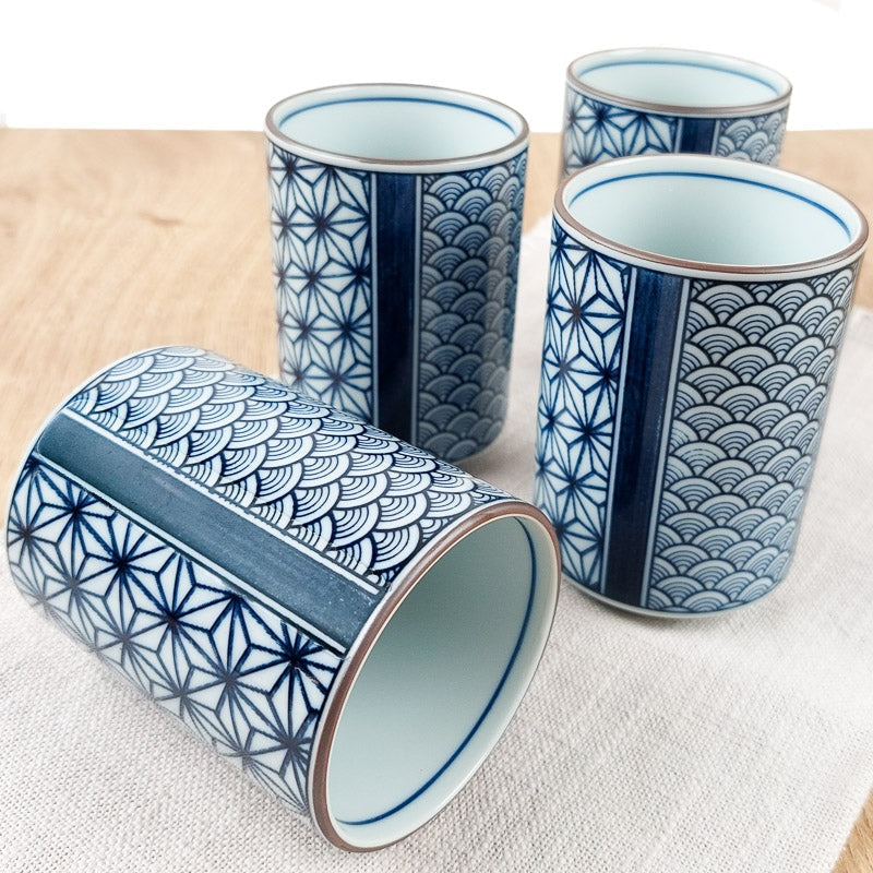 Taza de té con motivos japoneses
