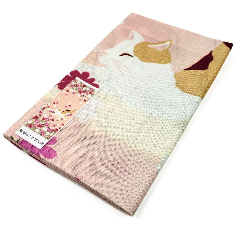 Gato japonés Tenugui y flores