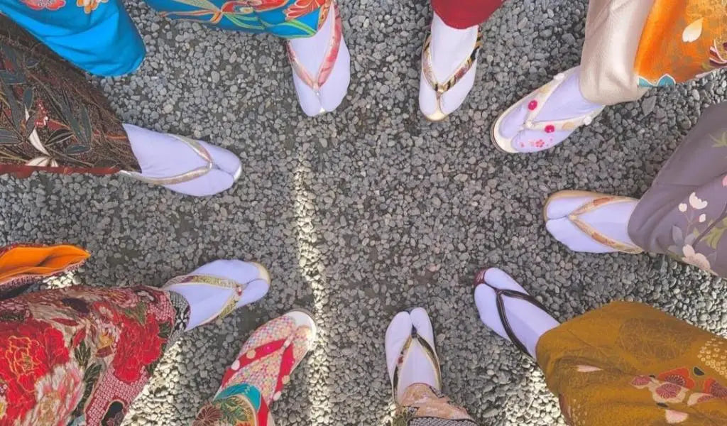 historia de los calcetines tabi