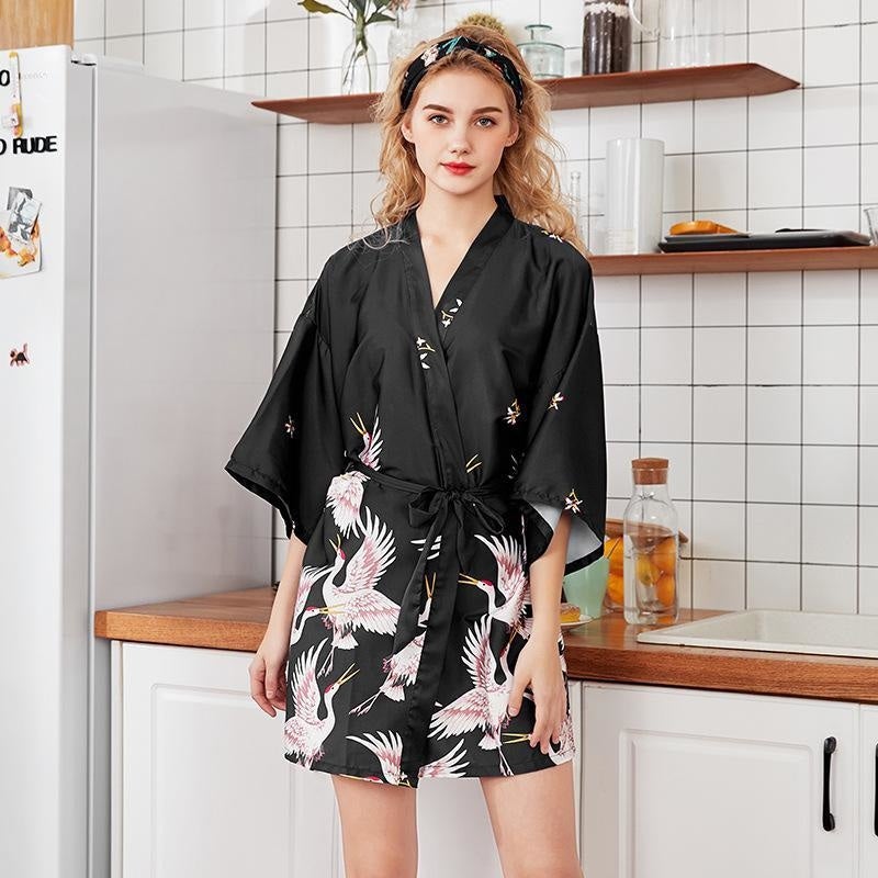 Bata Kimono Mujer Corto Negro