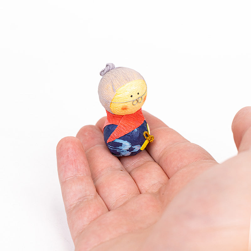 Figura Tentetieso Okiagari Abuela