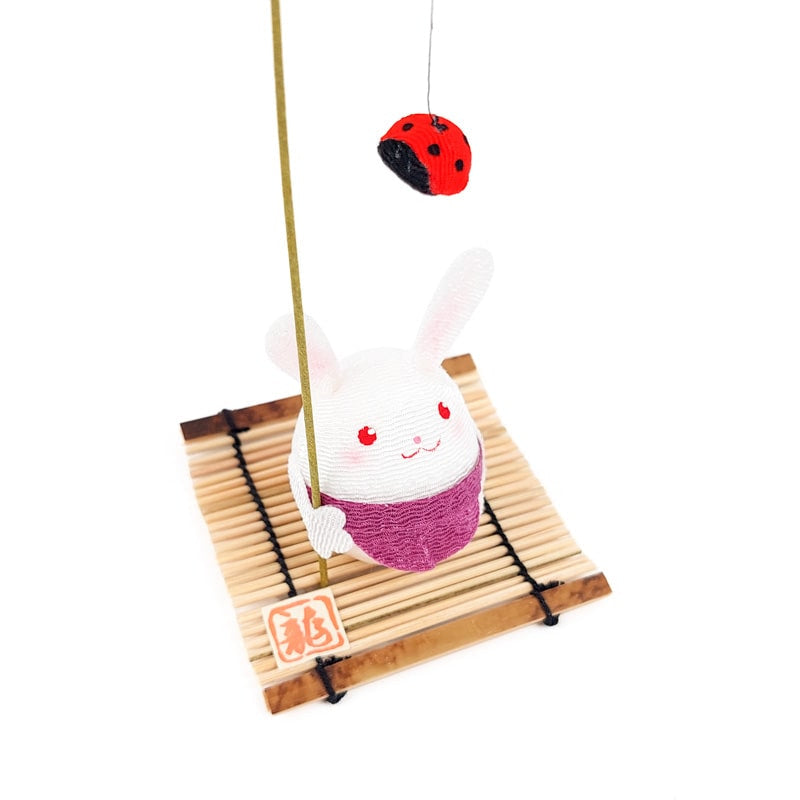 Figurita Japonesa Conejo Chirimen