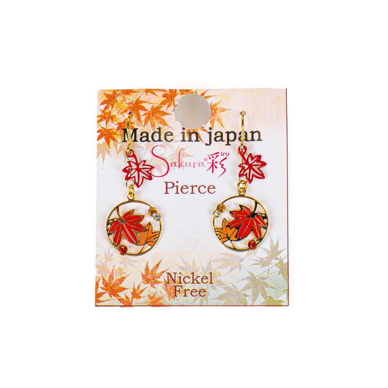 Pendientes japoneses con hojas de otoño