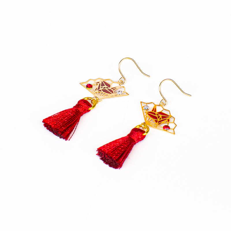 Pendientes japoneses Sensu y pompones rojos