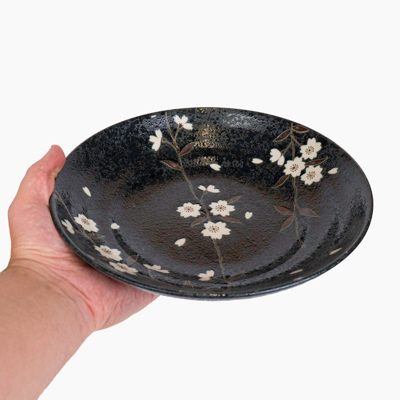Plato hondo japonés Kuro Sakura